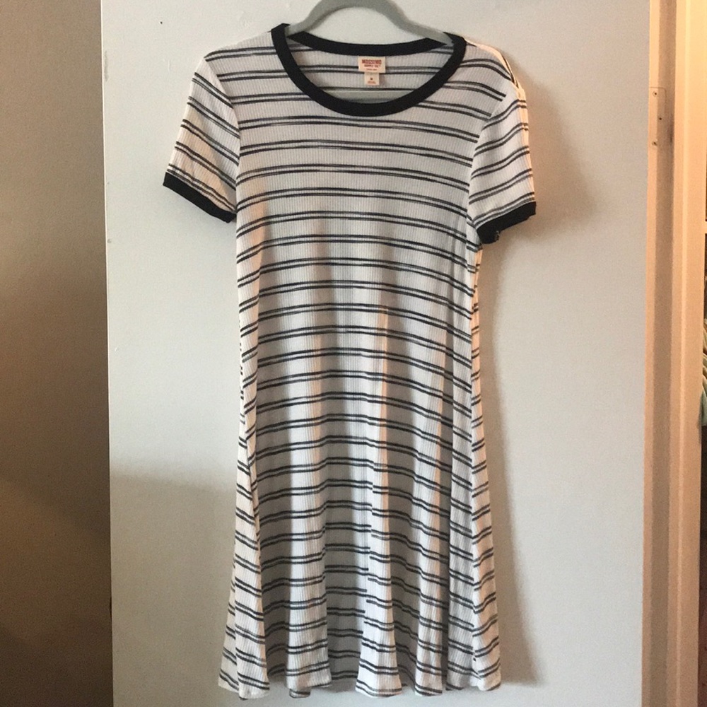 Black and white dress